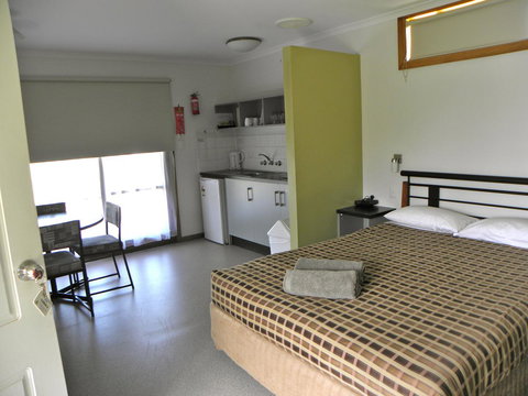 Lakeside Tourist Park - Accommodation Kalgoorlie 9