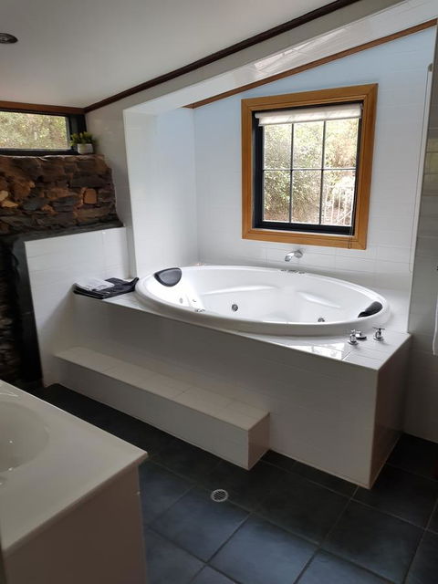 William Hunt's Retreat - Cypress Studio - Accommodation Kalgoorlie 3
