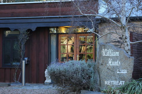 William Hunt's Retreat - Cypress Studio - Accommodation Kalgoorlie 8