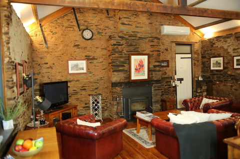 William Hunt's Retreat - Cypress Studio - Accommodation Kalgoorlie 14
