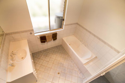 Limestone Ridge - Accommodation Kalgoorlie 15