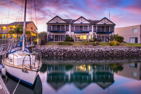 Marina Reflections - Accommodation Kalgoorlie 0