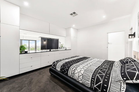 KENNEDY EXECUTIVE TOWNHOUSE - Accommodation Kalgoorlie 20