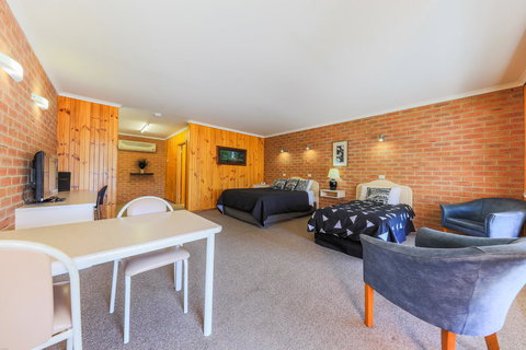 Country Roads Motor Inn Naracoorte - Accommodation Kalgoorlie 25