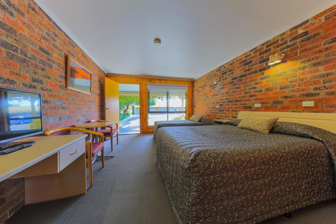 Country Roads Motor Inn Naracoorte - Accommodation Kalgoorlie 10