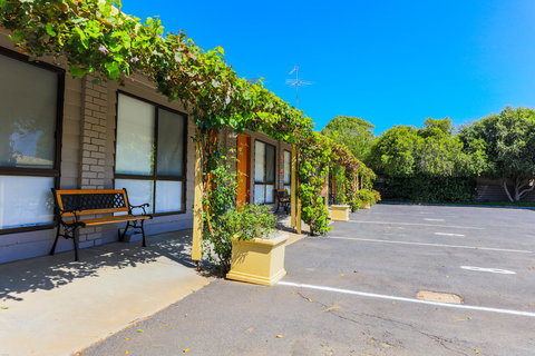 Country Roads Motor Inn Naracoorte - Accommodation Kalgoorlie 26