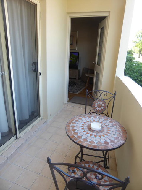 ADELAIDE CENTRAL APARTMENT - 3BR, 2BATH & CARPARK - Accommodation Kalgoorlie 20