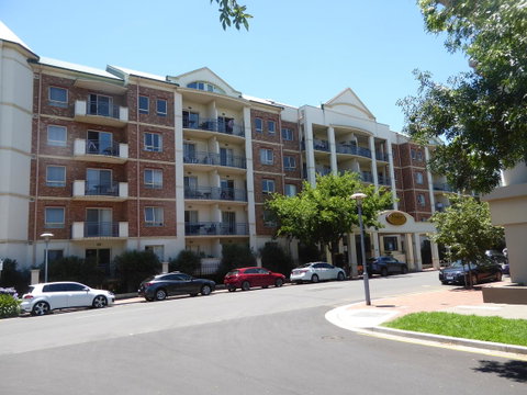 ADELAIDE CENTRAL APARTMENT - 3BR, 2BATH & CARPARK - Accommodation Kalgoorlie 0