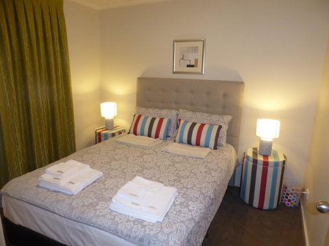 ADELAIDE CENTRAL APARTMENT - 3BR, 2BATH & CARPARK - Accommodation Kalgoorlie 15