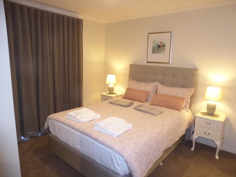 ADELAIDE CENTRAL APARTMENT - 3BR, 2BATH & CARPARK - Accommodation Kalgoorlie 11