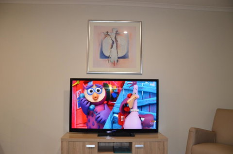 ADELAIDE CENTRAL APARTMENT - 3BR, 2BATH & CARPARK - Accommodation Kalgoorlie 9