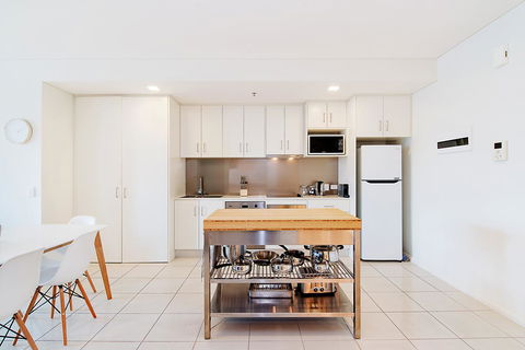Stylish And Comfortable, Views Over Gouger St! - Accommodation Kalgoorlie 8