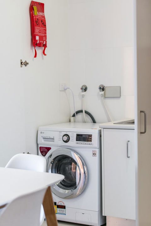Stylish And Comfortable, Views Over Gouger St! - Accommodation Kalgoorlie 16