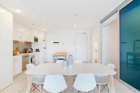 Stylish And Comfortable, Views Over Gouger St! - Accommodation Kalgoorlie 6