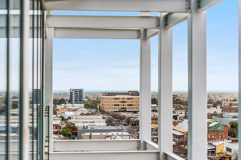 Stylish And Comfortable, Views Over Gouger St! - Accommodation Kalgoorlie 13