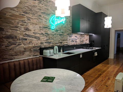 Glenelg 3 Bedroom Apartment - Accommodation Kalgoorlie 7