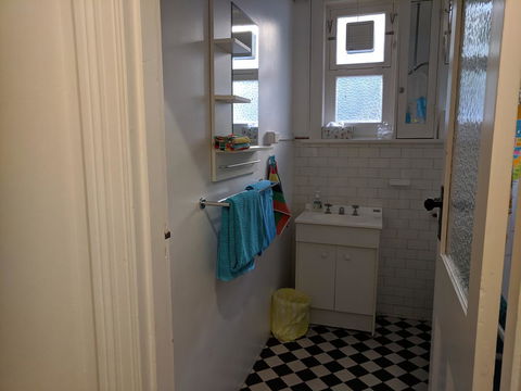 Glenelg 3 Bedroom Apartment - Accommodation Kalgoorlie 25