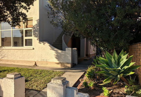 Glenelg 3 Bedroom Apartment - Accommodation Kalgoorlie 32