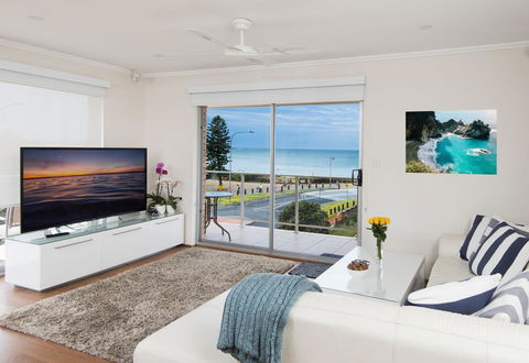 Stylish 3 Bedroom Beachview Apartment - Accommodation Kalgoorlie 0