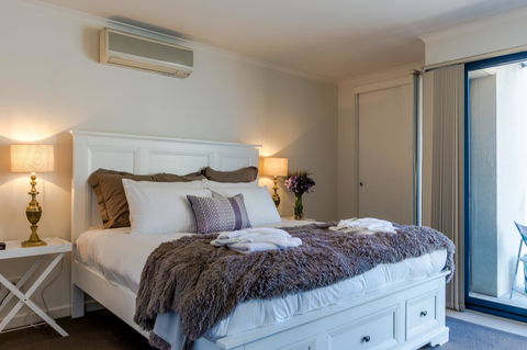 Lights Landing Penthouse - Accommodation Kalgoorlie 10