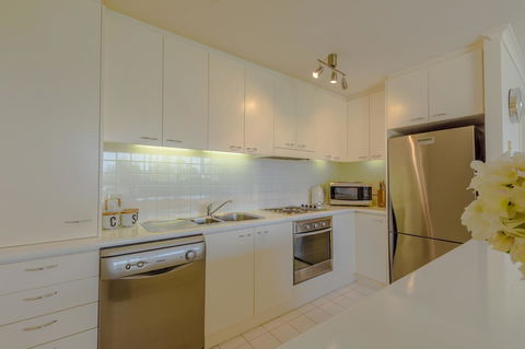 Lights Landing Penthouse - Accommodation Kalgoorlie 4