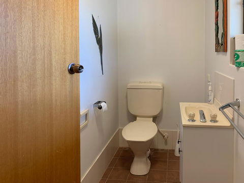 Seacroft - Accommodation Kalgoorlie 10