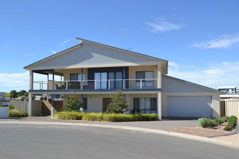 Gizmos Retreat - Accommodation Kalgoorlie 0