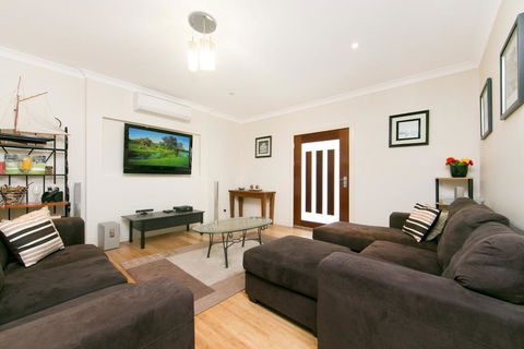 Gizmos Retreat - Accommodation Kalgoorlie 2