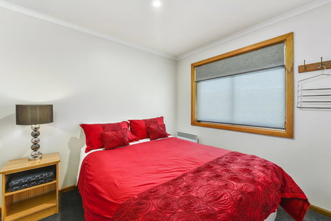 City Four Apartment - Accommodation Kalgoorlie 5