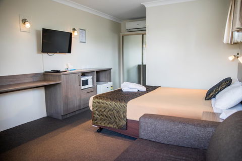 Lilac City Motor Inn & Steakhouse - Accommodation Kalgoorlie 9