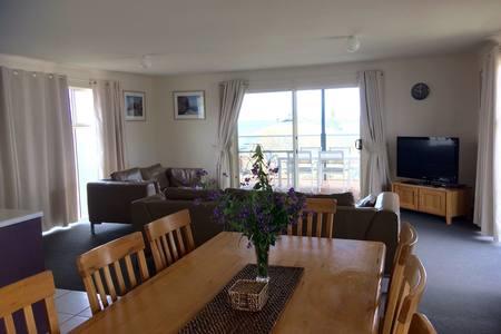 Bayview Beach House Apartment No 1 - Accommodation Kalgoorlie 11