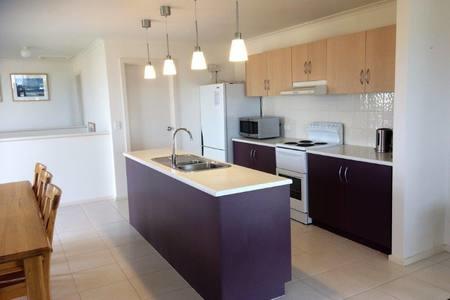 Bayview Beach House Apartment No 1 - Accommodation Kalgoorlie 3