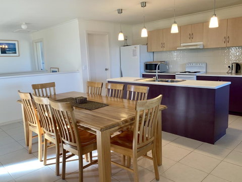 Bayview Beach House Apartment No 1 - Accommodation Kalgoorlie 0