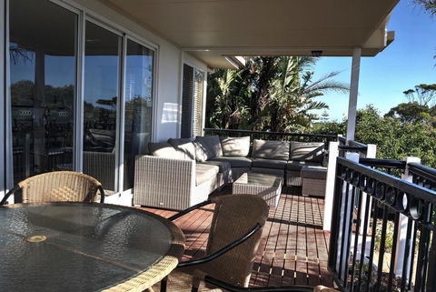 The Whitehouse - Accommodation Kalgoorlie 4