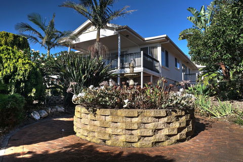 The Whitehouse - Accommodation Kalgoorlie 5