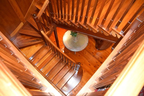 Grand Bluestone Mansion - Accommodation Kalgoorlie 21