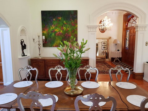 Grand Bluestone Mansion - Accommodation Kalgoorlie 6