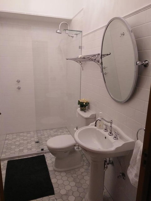 Grand Bluestone Mansion - Accommodation Kalgoorlie 15