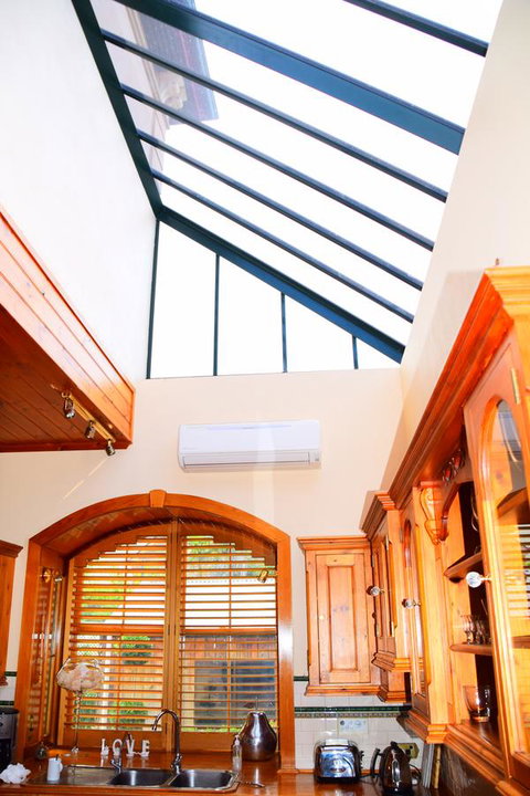 Grand Bluestone Mansion - Accommodation Kalgoorlie 11