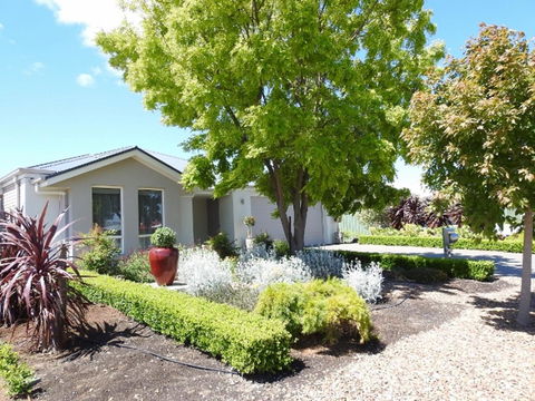 Sanctuary In The Valley - Accommodation Kalgoorlie 2