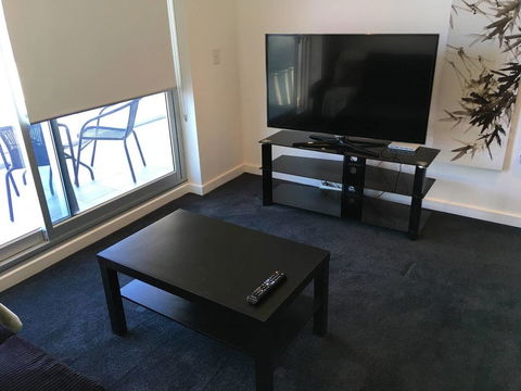 Luxury City Apt With Pool, Gym, Spa, Netflix - Accommodation Kalgoorlie 21
