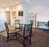 Luxury City Apt with Pool Gym Spa Netflix - Accommodation Kalgoorlie