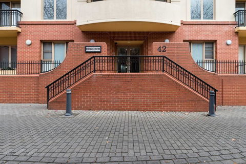 One Bedroom In Adelaideâ€™s East End FREE WIFI*Netflix*Parking - Accommodation Kalgoorlie 13