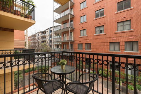 One Bedroom In Adelaideâ€™s East End FREE WIFI*Netflix*Parking - Accommodation Kalgoorlie 2