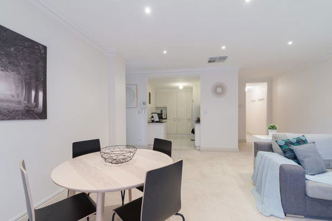 One Bedroom In Adelaideâ€™s East End FREE WIFI*Netflix*Parking - Accommodation Kalgoorlie 18