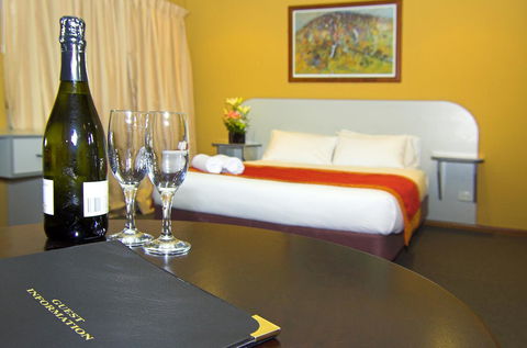 Victoria Hotel Strathalbyn - Accommodation Kalgoorlie 13