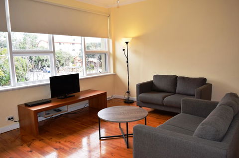 Glenelg Holiday Apartments-Ellis - Accommodation Kalgoorlie 5