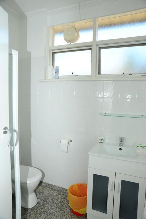 Glenelg Holiday Apartments-Ellis - Accommodation Kalgoorlie 10