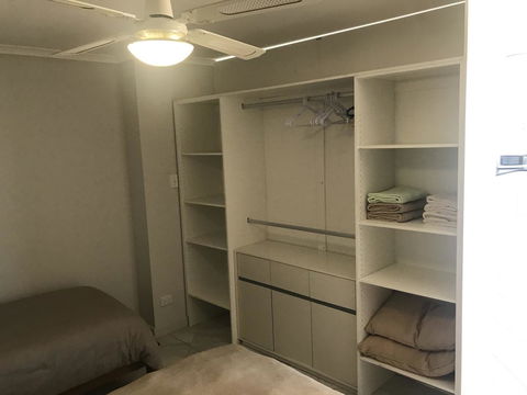 Beachside & Jetty View Apartment 6 - Captain\'s Apt - Accommodation Kalgoorlie 3