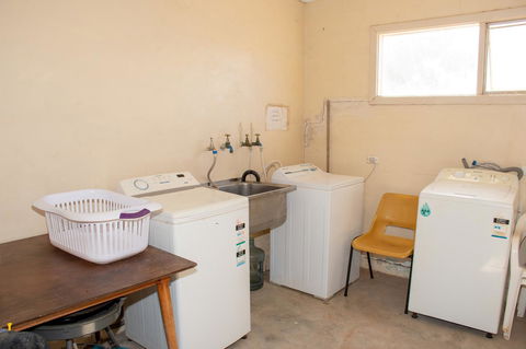 Kimba Units - Accommodation Kalgoorlie 1